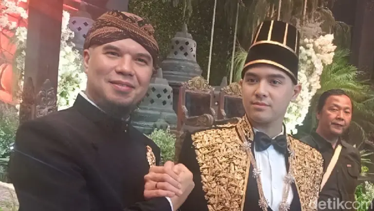 Ahmad Dhani Ungkap Persiapan Pernikahan El Rumi dan Syifa Hadju, Mulai Fitting Hingga Pre-Wedding