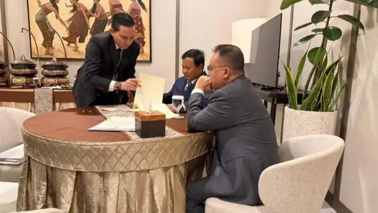 Prabowo Subianto Bertemu Sufmi Dasco Ahmad di Halim Sebelum ke London