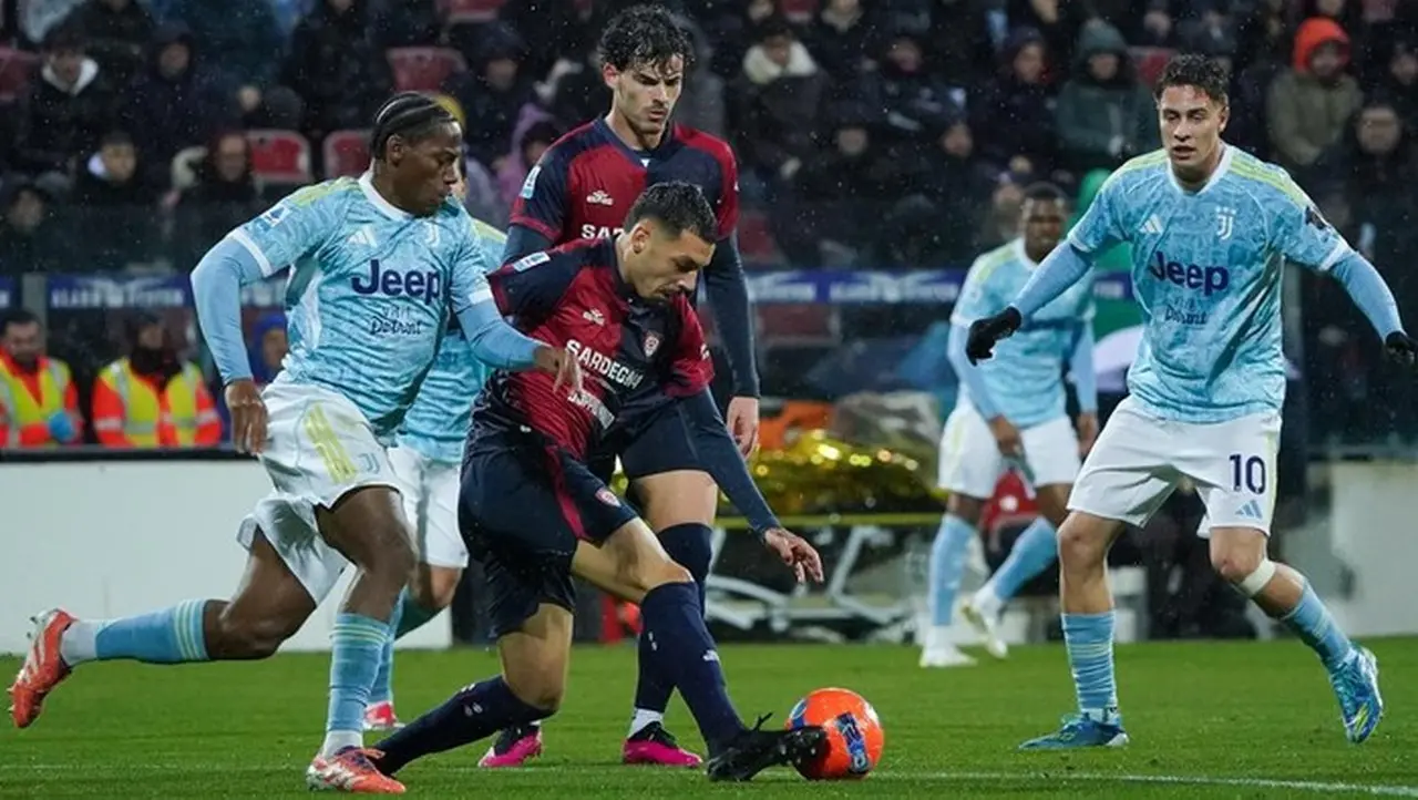 Juventus Catat Sejarah Memalukan Usai Kalah dari Cagliari dengan Dominasi Bola Nyaris Penuh