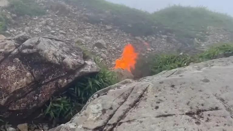 Kisah Dramatis Dua Pendaki Gunung Bulusarung, Nyaris Terkena Serpihan Pesawat ATR 42-500