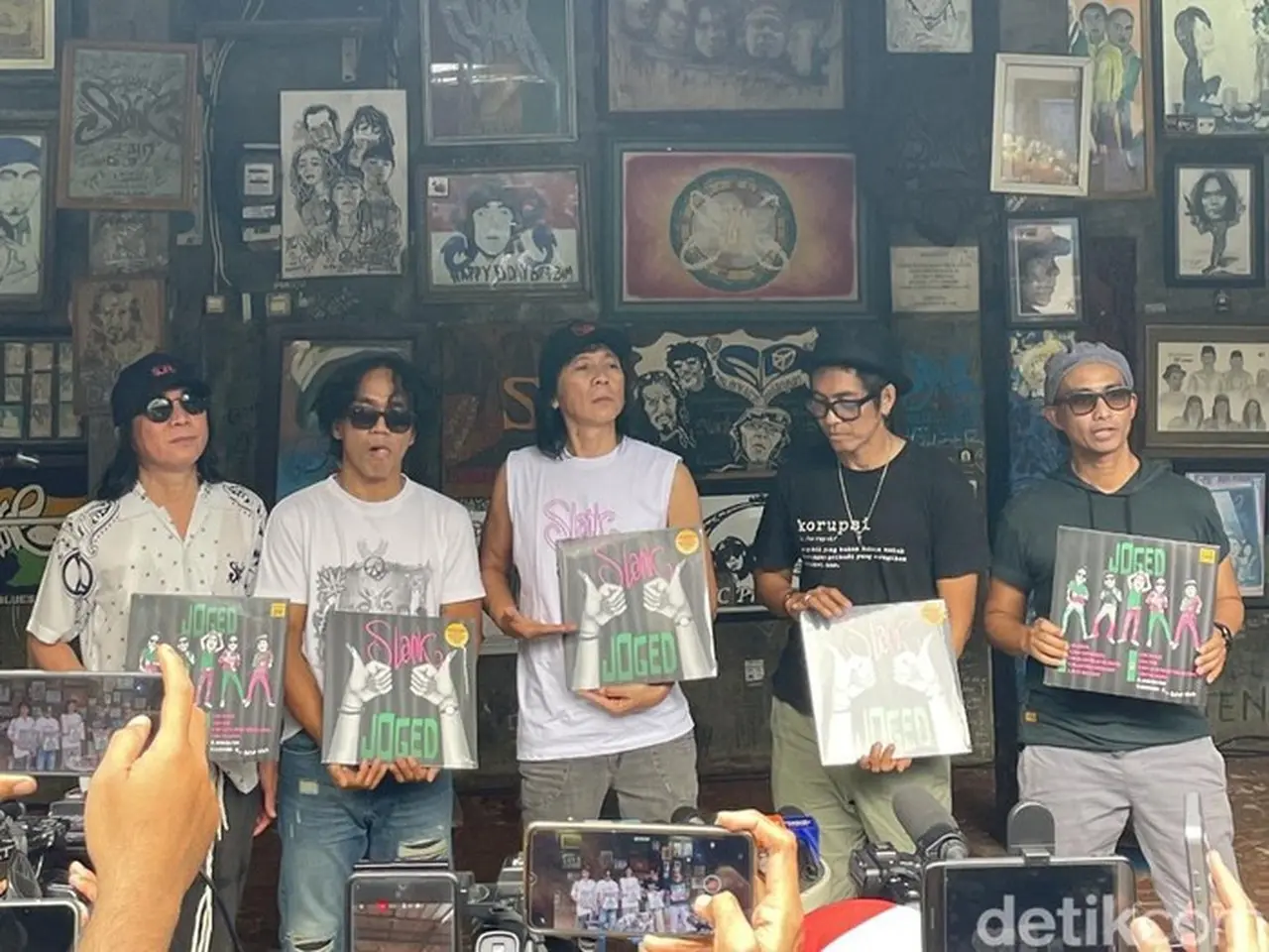 Slank Sumbang Rp 500 Juta untuk Korban Bencana Sumatera dari Konser dan Lelang Barang