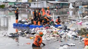 DLH DKI Ancam Proses Hukum Pelaku Buang Sampah Liar di Laut Muara Baru Jakarta Utara