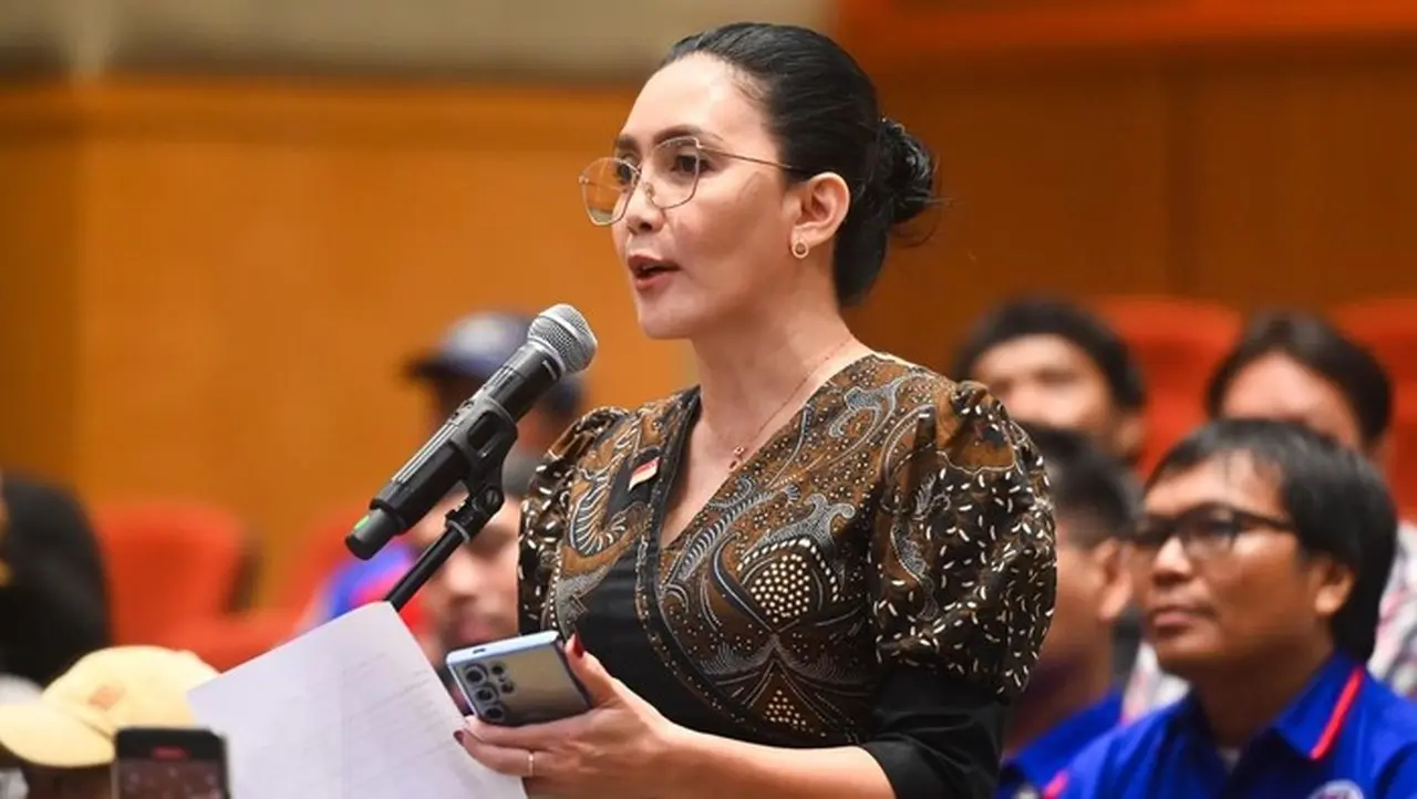 PDIP Rotasi Sejumlah Anggota DPR, Rieke Diah Pitaloka dan Stevano Rizki Bergeser