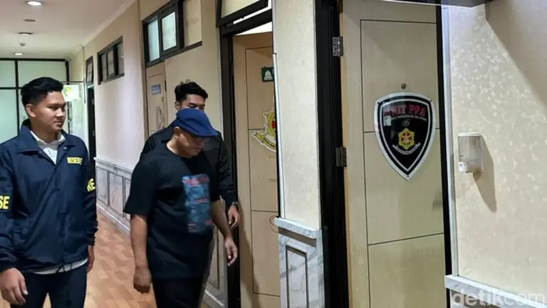 Akun Medsos Oknum Guru Cabuli Siswa di Tangsel Disita, Berisi Foto-foto Anak