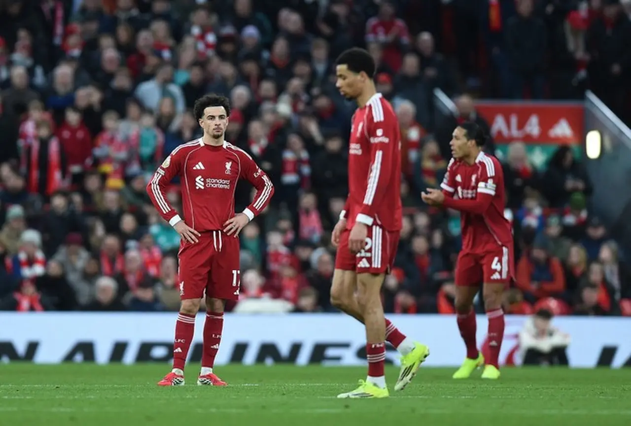 Jamie Carragher: Liverpool Kehilangan Keseimbangan Sejak Awal Musim Liga Inggris