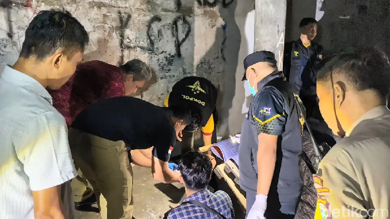 Adik Bunuh Kakak di Makassar Akibat Utang Rp 1 Juta, Pelaku Ditangkap dalam 1 Jam Adik Bunuh Kakak di Makassar Akibat Utang Rp 1 Juta, Pelaku Ditangkap dalam 1 Jam