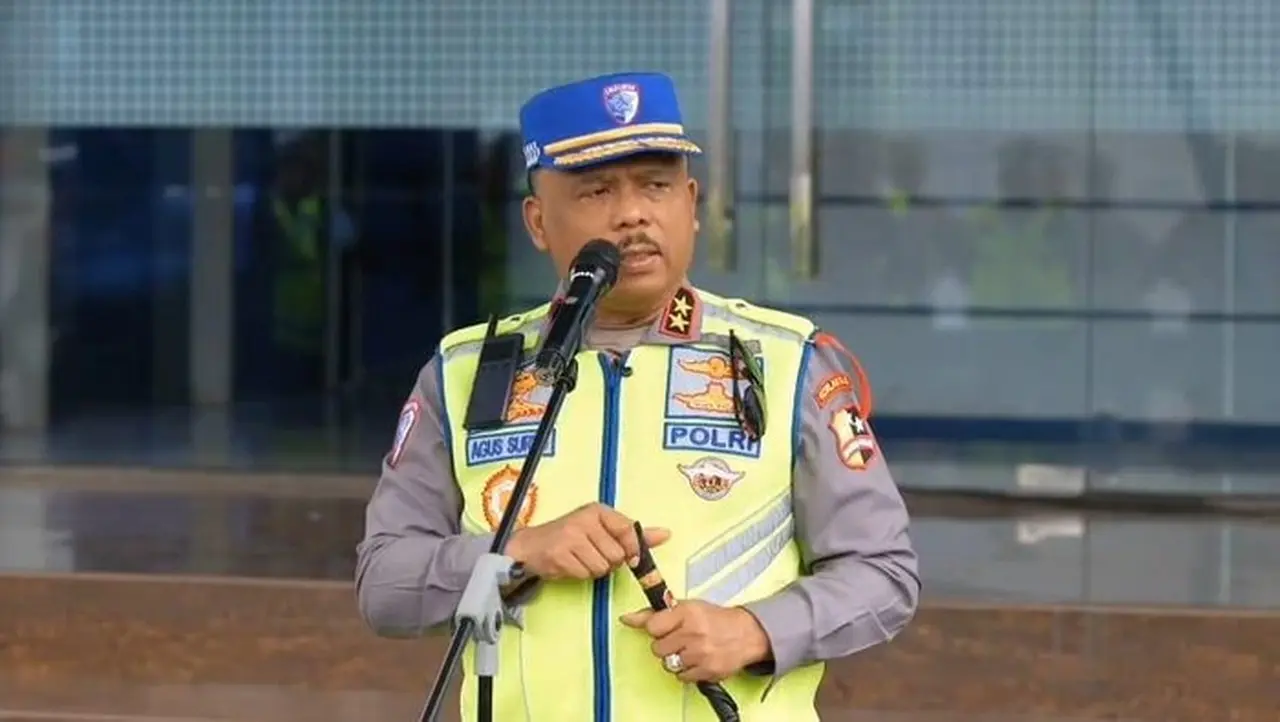 Arus Kendaraan Keluar Jakarta Naik 11,49% di Nataru, Kakorlantas: Mobilitas Lancar Arus Kendaraan Keluar Jakarta Naik 11,49% di Nataru, Kakorlantas: Mobilitas Lancar