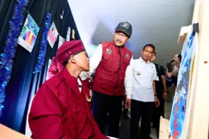 Mensos Gus Ipul Dengarkan Langsung Kisah Perubahan Siswa Sekolah Rakyat di Bojonegoro