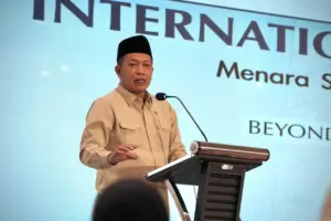 Menkop Ferry: Koperasi Pesantren Jadi Kakak Asuh Kopdes Merah Putih untuk Ekonomi Syariah