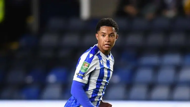 Chelsea, MU, dan Liverpool Bersaing Ketat Rebutkan Talenta Muda Inggris Berusia 17 Tahun