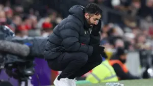 Gary Neville Kritik Keras Pergantian Taktis Ruben Amorim Saat MU Ditahan Wolves