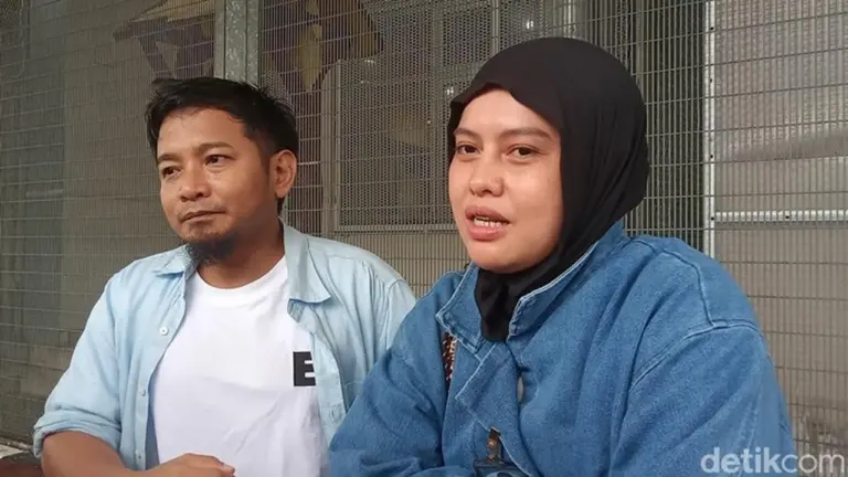 Setia Menanti di Balik Jeruji Besi, Retno Paradinah Ungkap Alasan Tak Tinggalkan Zul Zivilia Setia Menanti di Balik Jeruji Besi, Retno Paradinah Ungkap Alasan Tak Tinggalkan Zul Zivilia
