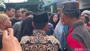 Aksi Bejat: Wanita Kepergok Curi Uang Duka di Rumah Warga yang Tewas Tertabrak Kereta Api