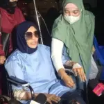 Doktif Penuhi Panggilan Polisi Pakai Kursi Roda, Akui Stres Pikirkan Nasib Richard Lee