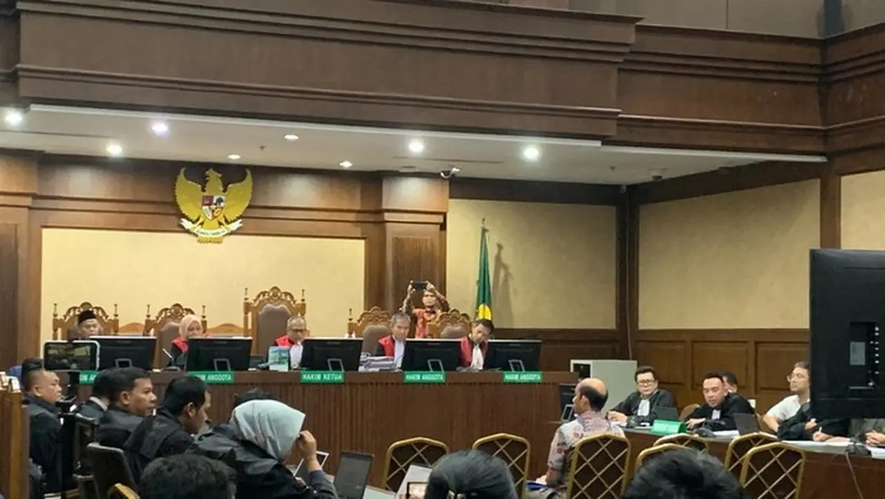 Absen Sidang Korupsi Minyak, Ignasius Jonan Berobat ke Luar Negeri Absen Sidang Korupsi Minyak, Ignasius Jonan Berobat ke Luar Negeri