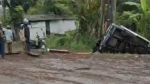 Kecelakaan Beruntun di Bogor: Ekskavator Tabrak 6 Kendaraan, 5 Orang Luka-luka