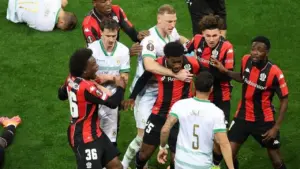 Blunder Dean James Warnai Kekalahan Go Ahead Eagles 1-3 dari OGC Nice di Liga Europa
