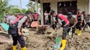 Polres Pidie Jaya dan Warga Bersinergi Percepat Pemulihan Fasilitas Umum Pascabanjir