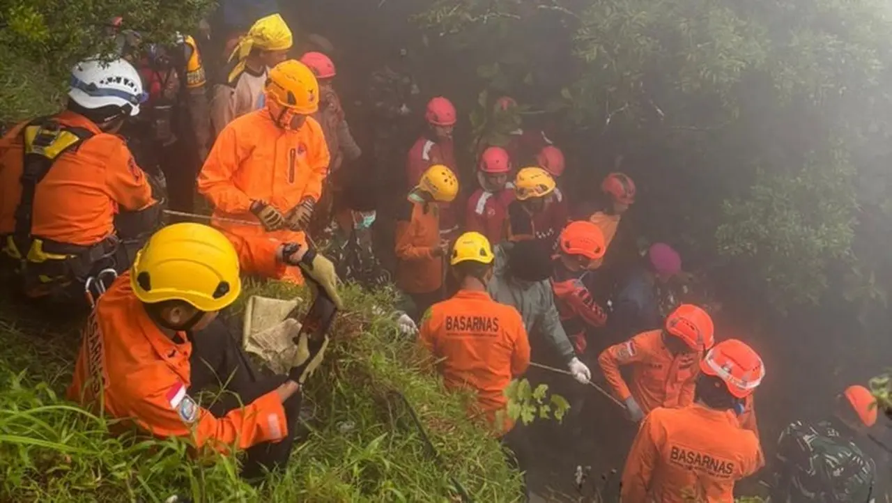 Korban Terakhir Pesawat ATR 42-500 Ditemukan, Tim SAR Nyatakan ‘Sapu Bersih’ Korban Terakhir Pesawat ATR 42-500 Ditemukan, Tim SAR Nyatakan ‘Sapu Bersih’