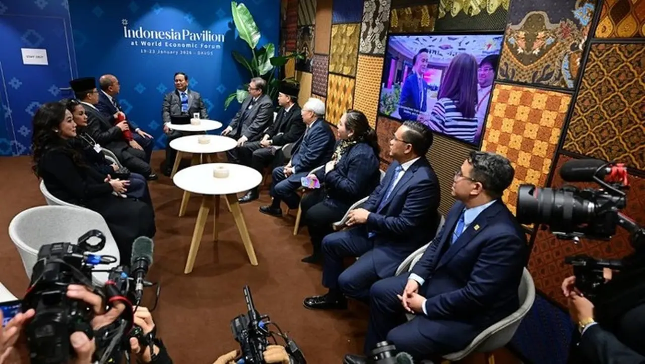 Usai Pidato di WEF Davos, Prabowo Tinjau Paviliun Indonesia Sambil Ngopi Bersama Menteri Usai Pidato di WEF Davos, Prabowo Tinjau Paviliun Indonesia Sambil Ngopi Bersama Menteri