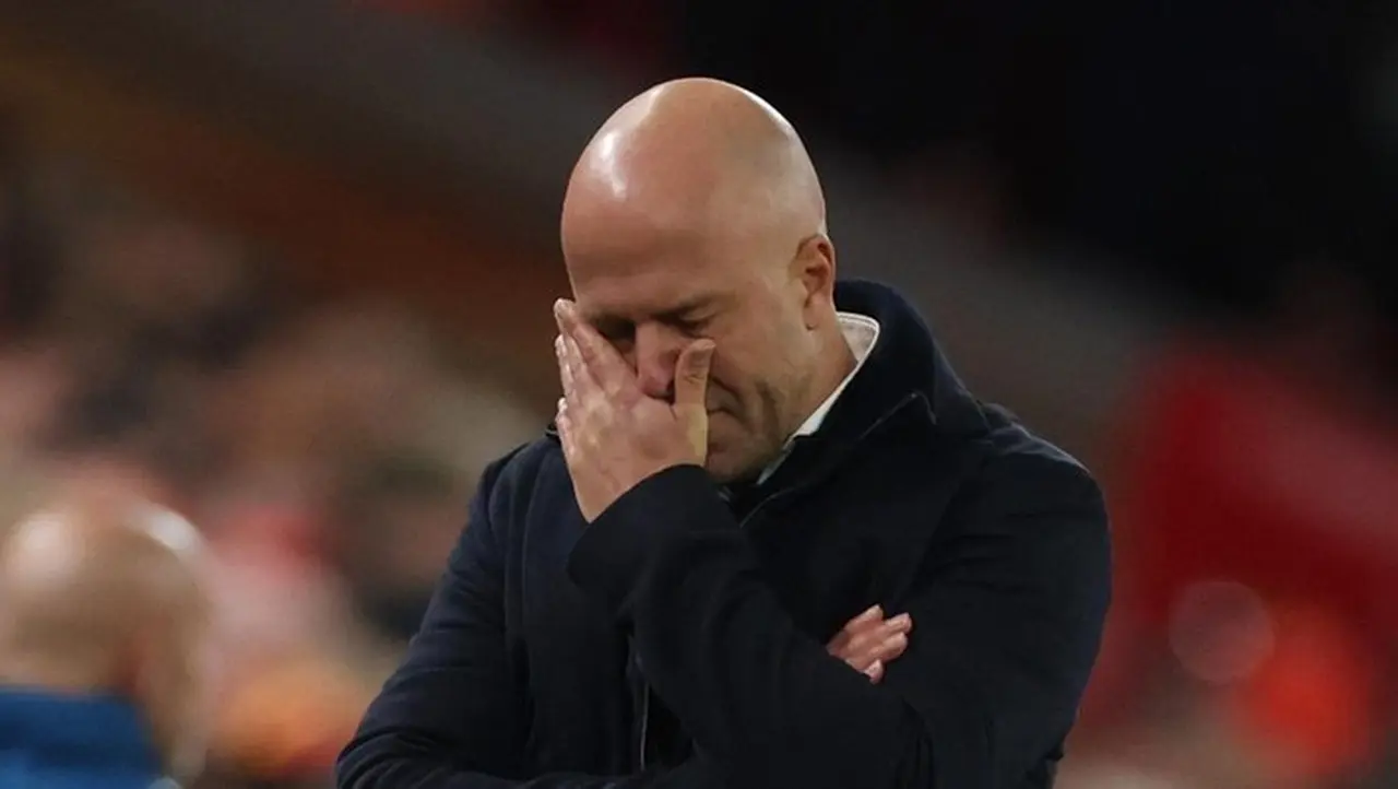 Jamie Carragher Bela Arne Slot: Hormati Manajer yang Bawa Liverpool Juara Liga Inggris! Jamie Carragher Bela Arne Slot: Hormati Manajer yang Bawa Liverpool Juara Liga Inggris!