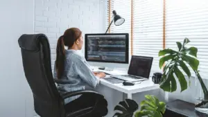 Jakarta Berlakukan WFH Akibat Cuaca Ekstrem, Ini Isi Surat Edaran Lengkapnya