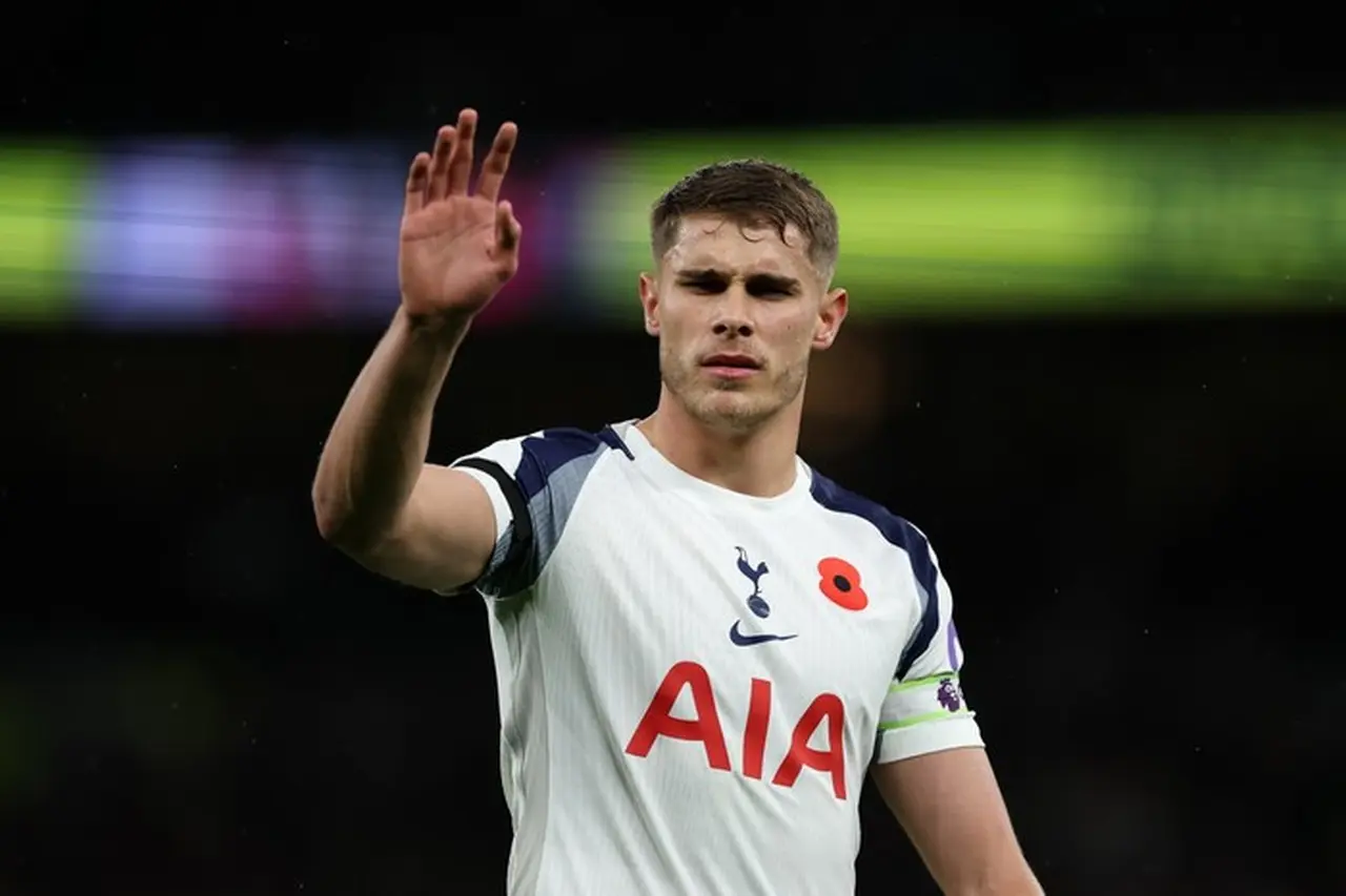 Tottenham Hotspur Siap Jual Micky van de Ven, Bidik Rekor Transfer Termahal Liga Inggris Tottenham Hotspur Siap Jual Micky van de Ven, Bidik Rekor Transfer Termahal Liga Inggris