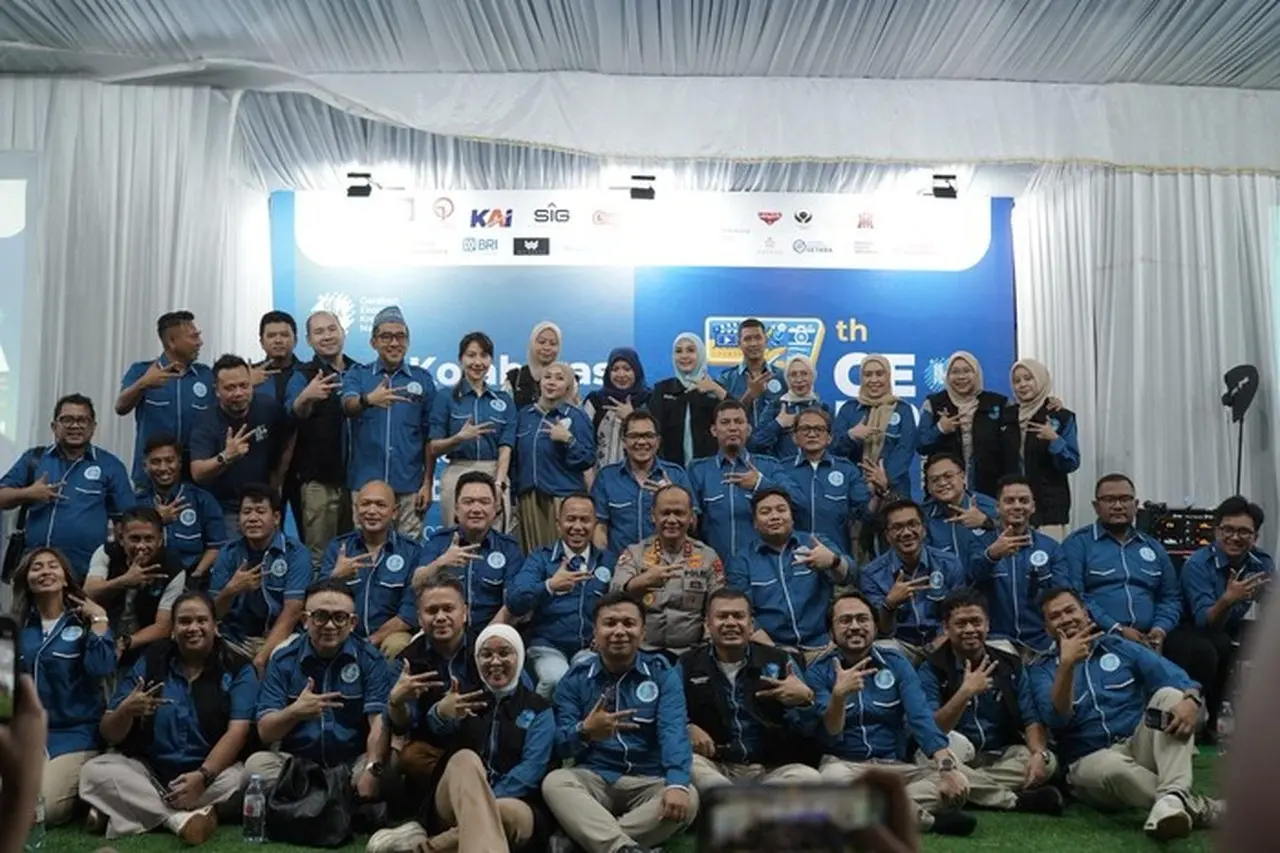 Gekrafs Rayakan HUT Ke-7 dengan Doa Bersama dan Tradisi Minang di Huntara Sumbar Gekrafs Rayakan HUT Ke-7 dengan Doa Bersama dan Tradisi Minang di Huntara Sumbar