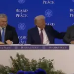 Prabowo Teken Piagam Perdamaian Bersama Trump, Saling Puji Pria Tangguh