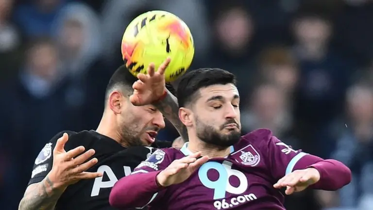 Liga Inggris: Imbang 1-1 di Babak Pertama, Burnley Tahan Imbang Tottenham Hotspur