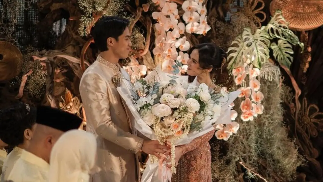 4 Fakta Unik Lamaran El Rumi dan Syifa Hadju yang Jarang Diketahui Publik 4 Fakta Unik Lamaran El Rumi dan Syifa Hadju yang Jarang Diketahui Publik