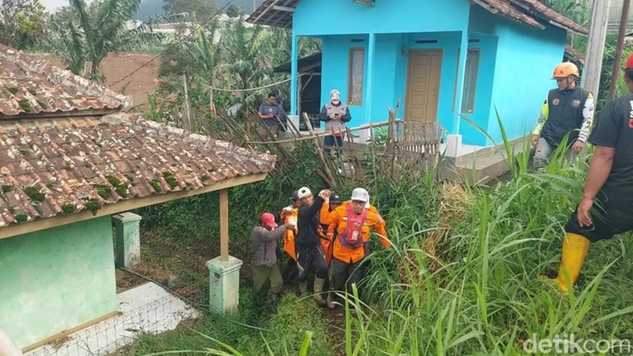 Longsor Cisarua: 11 Jenazah Ditemukan, 79 Warga Masih Hilang di Bandung Barat