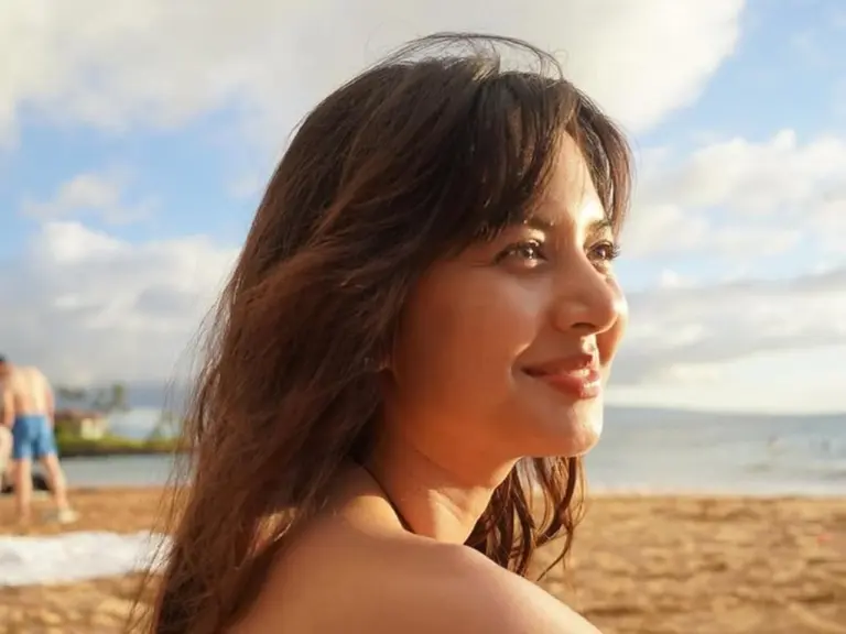 Aurelie Moeremans Akui Terima Ancaman Usai Buku ‘Broken Strings’ Viral, Netizen Beri Bukti Baru Aurelie Moeremans Akui Terima Ancaman Usai Buku ‘Broken Strings’ Viral, Netizen Beri Bukti Baru