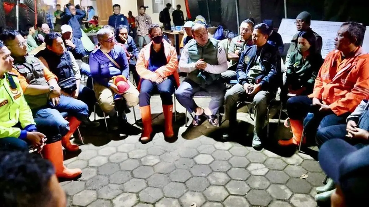 Cucun Ahmad Syamsurijal Evaluasi Penanganan Longsor Bandung Barat, Pastikan Penanggulangan Bencana Optimal