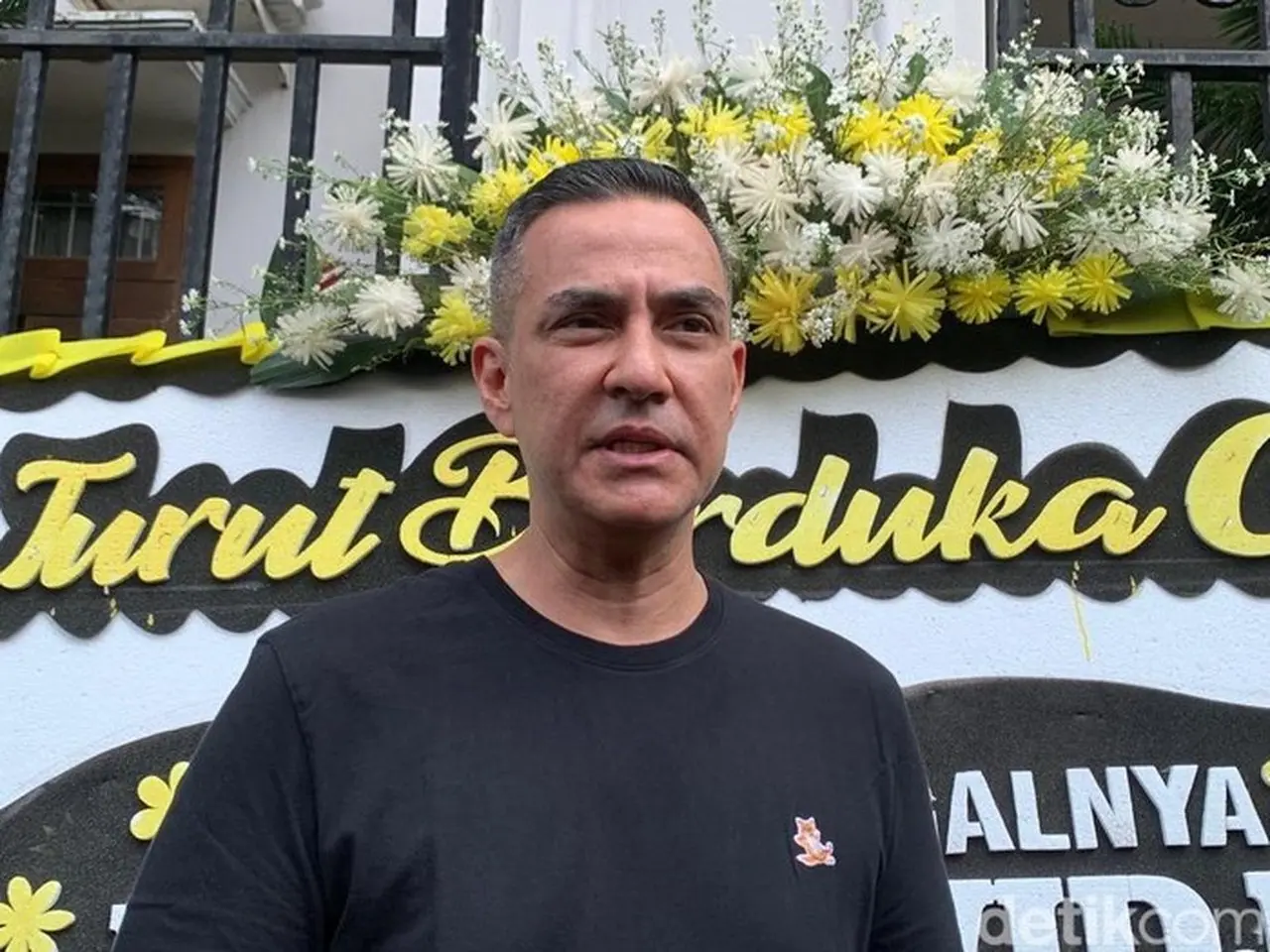 Ferdy Hasan Kenang Pertemuan Terakhir dengan Lucky Widja: “Dia Minta-Minta Ketemu” Ferdy Hasan Kenang Pertemuan Terakhir dengan Lucky Widja: “Dia Minta-Minta Ketemu”