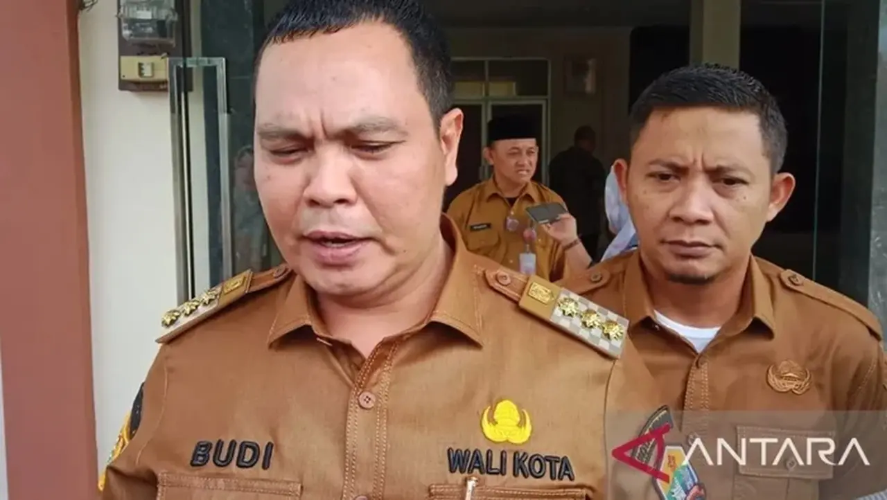 Wali Kota Serang Laporkan Akun Media Sosial ke Polda Banten, Singgung Anggaran Mobil Dinas Wali Kota Serang Laporkan Akun Media Sosial ke Polda Banten, Singgung Anggaran Mobil Dinas