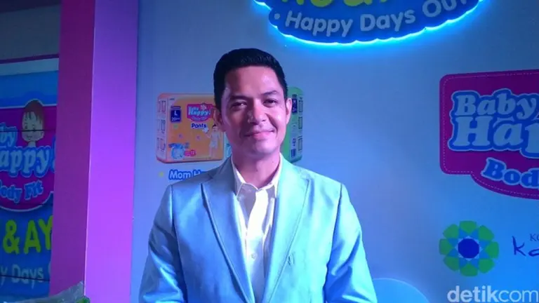 Dugaan Fraud PT DSI: Polisi Buka Peluang Panggil Artis Dude Herlino Dugaan Fraud PT DSI: Polisi Buka Peluang Panggil Artis Dude Herlino