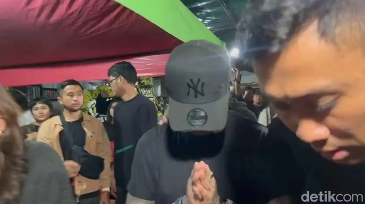 Reza Arap Diperiksa Polisi Terkait Kematian Selebgram Lula Lahfah di Apartemen Reza Arap Diperiksa Polisi Terkait Kematian Selebgram Lula Lahfah di Apartemen