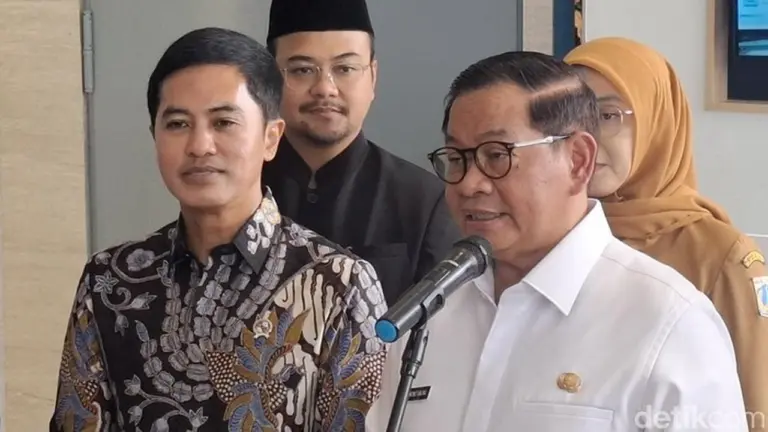 Pramono Anung Jamin Korban Banjir Jakarta Dapat Layanan Kesehatan Gratis di RSUD dan Puskesmas Pramono Anung Jamin Korban Banjir Jakarta Dapat Layanan Kesehatan Gratis di RSUD dan Puskesmas