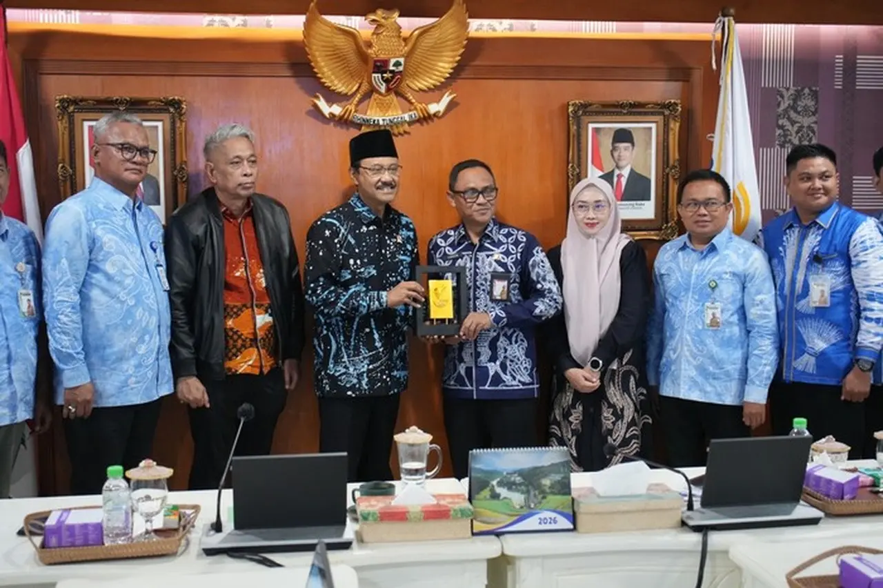 Mensos Ajak Kadinsos Kalsel Awasi Ketat Penyaluran Bansos Agar Tepat Sasaran