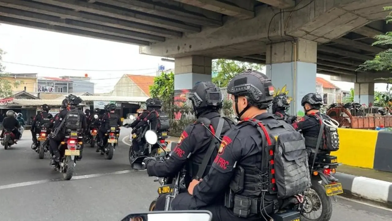 Antisipasi Tawuran, Brimob Polda Metro Jaya Patroli Intensif di Jatinegara Jakarta Timur Antisipasi Tawuran, Brimob Polda Metro Jaya Patroli Intensif di Jatinegara Jakarta Timur