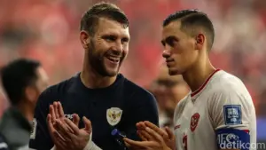 Ajax Amsterdam Sepakati Rekrutmen Maarten Paes, Kontrak 3,5 Tahun Disiapkan