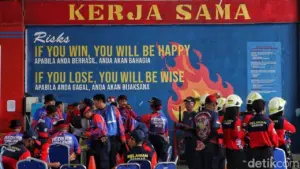 Sandal Nyangkut di Betis, Pria di Pandeglang Terpaksa Minta Tolong Petugas Damkar