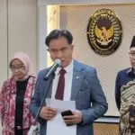 Yusril Ihza Mahendra Teken Pakta Integritas, Ingatkan ASN Bekerja Sungguh-sungguh