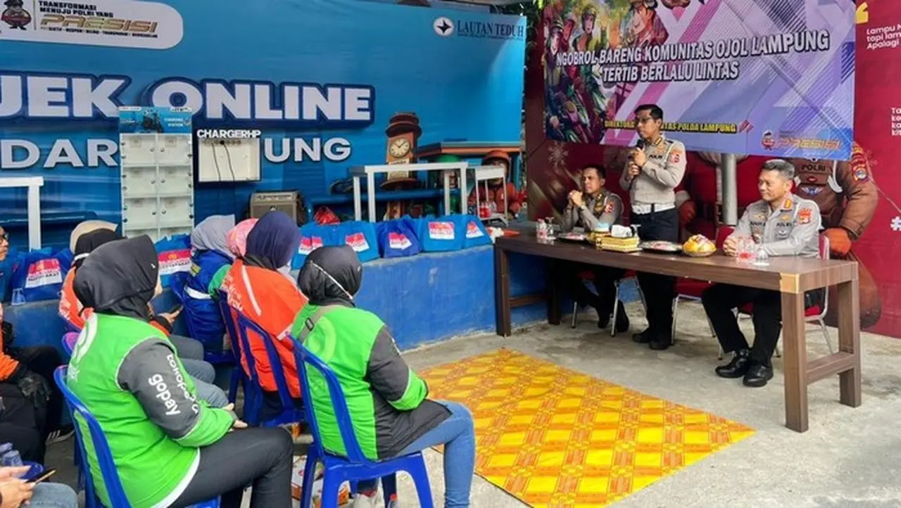 Korlantas Polri dan Polda Lampung Hadirkan Shelter Ojek Online di Bandar Lampung Korlantas Polri dan Polda Lampung Hadirkan Shelter Ojek Online di Bandar Lampung