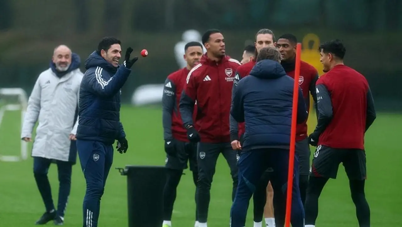 Arsenal Terpuruk, Mikel Arteta Panggil Pemain untuk Redam Gejolak di Ruang Ganti Arsenal Terpuruk, Mikel Arteta Panggil Pemain untuk Redam Gejolak di Ruang Ganti