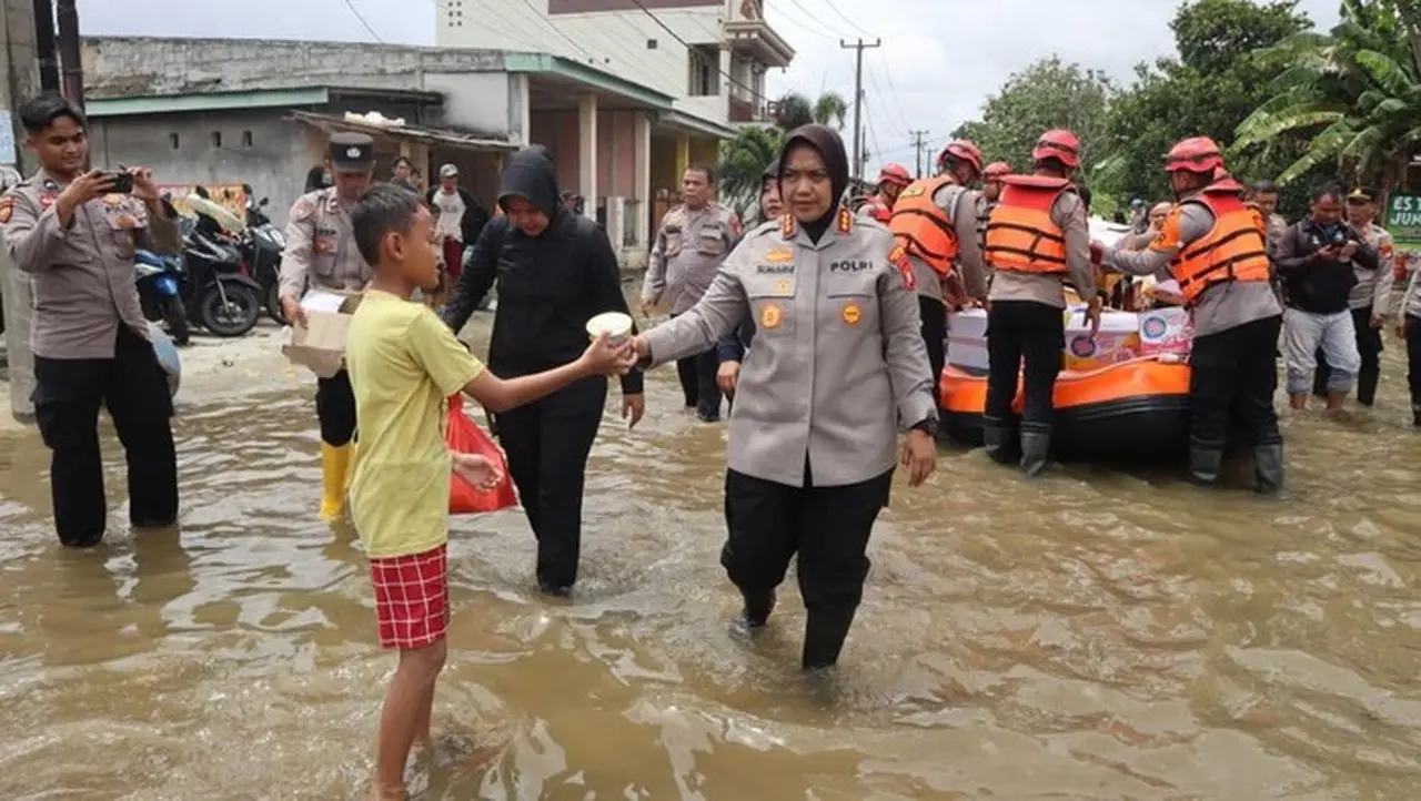Bekasi Diterjang Banjir: Perumahan dan Sawah Terendam Air hingga 70 Cm