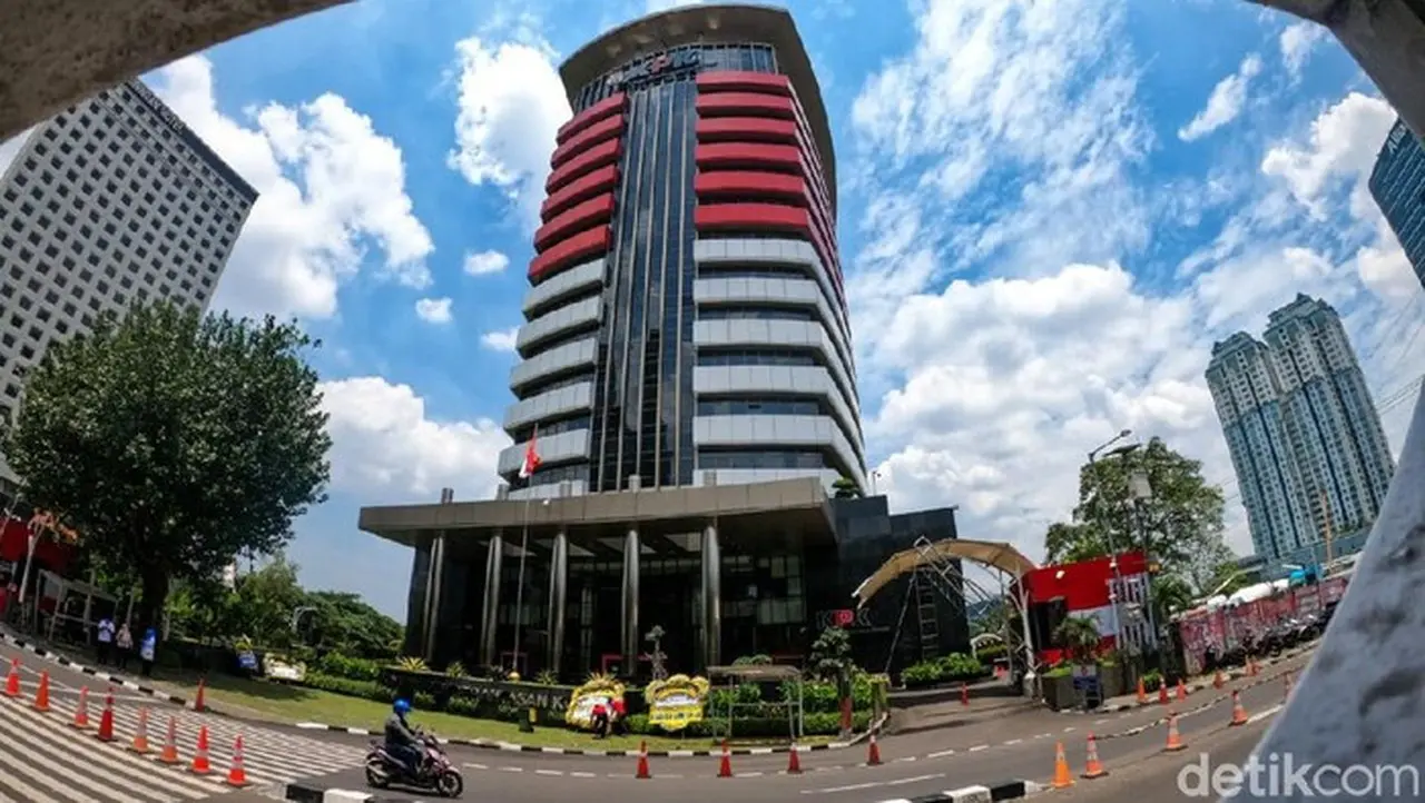 KPK Geledah Kantor Disdik Madiun, Sita Uang Puluhan Juta Terkait Kasus Wali Kota Maidi KPK Geledah Kantor Disdik Madiun, Sita Uang Puluhan Juta Terkait Kasus Wali Kota Maidi