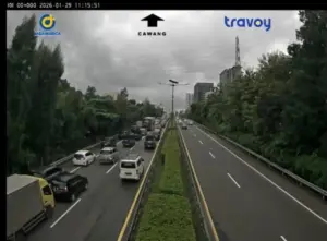 Arus Kendaraan dari Tol Cikampek dan Jagorawi Padatkan Interchange Cawang