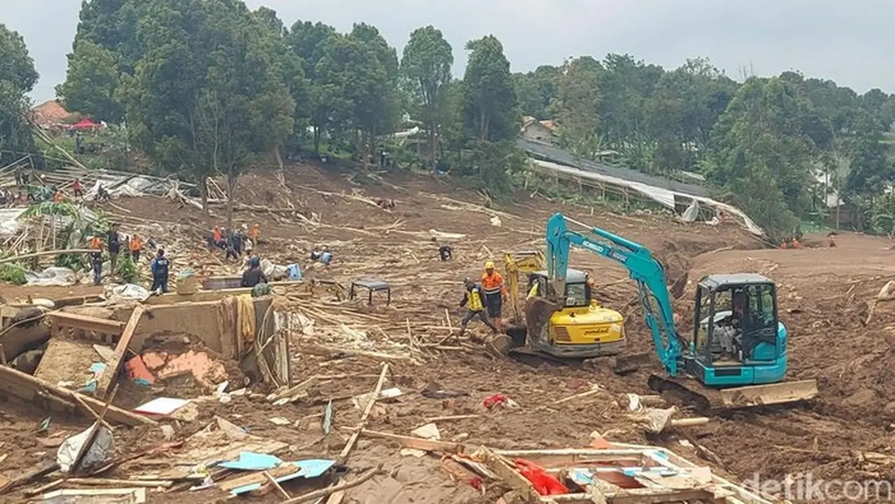 Longsor Cisarua: 53 Korban Tewas Dievakuasi, 27 Lainnya Masih dalam Pencarian Longsor Cisarua: 53 Korban Tewas Dievakuasi, 27 Lainnya Masih dalam Pencarian